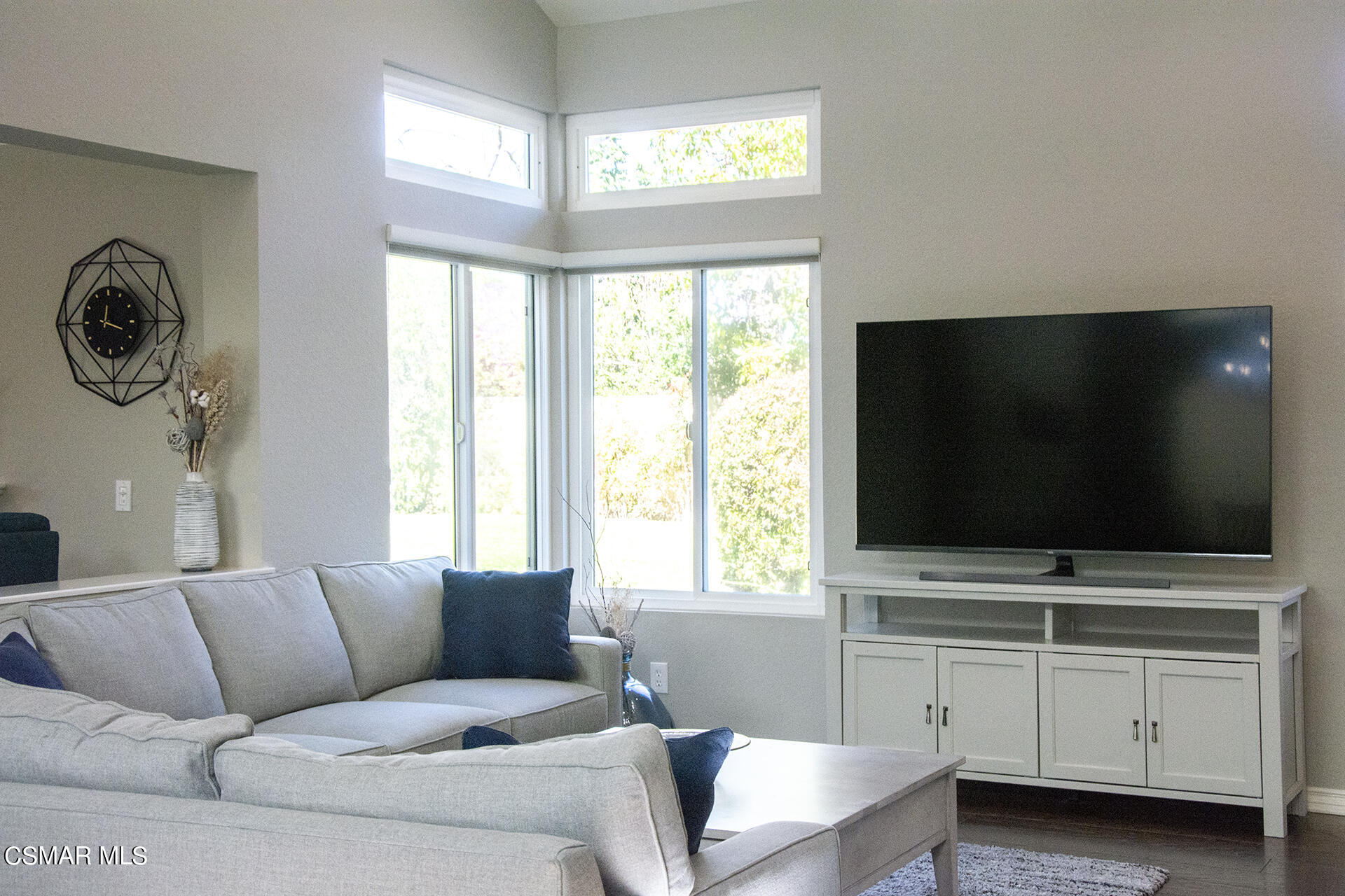 685 Overlook Road Simi Valley, CA 93065 - Photo 9 of 37 a living room with furniture and a flat screen tv