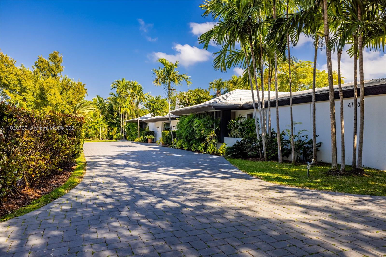 4765 Lake Road Miami, FL 33137 - Photo 3 of 100 a view of a backyard