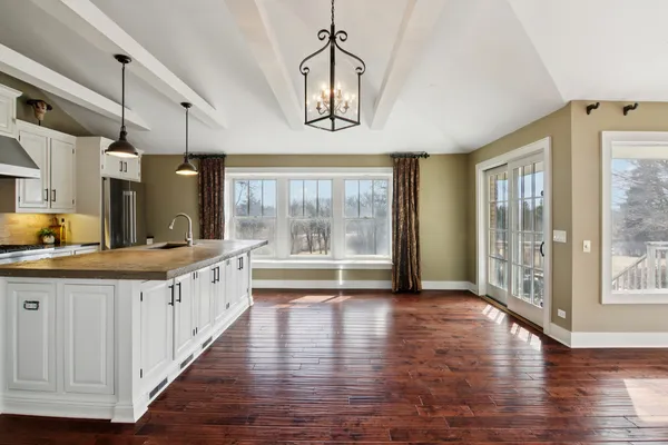 $725,000 | 635 Signal Hill Road, North Barrington, IL 60010
