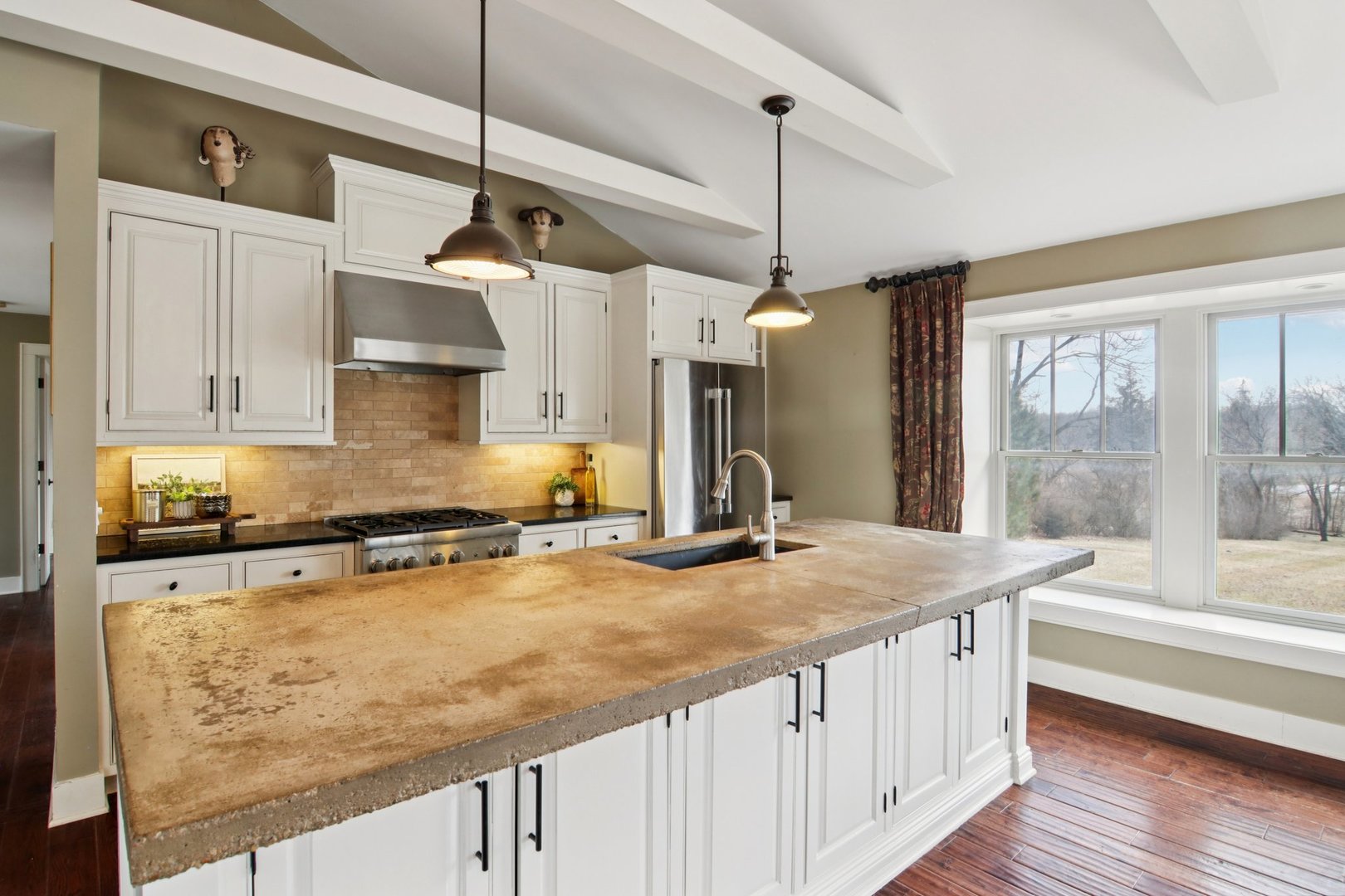 635 Signal Hill Road North Barrington, IL 60010 - Photo 10 of 69 a kitchen with stainless steel appliances granite countertop a sink a stove and a wooden floors