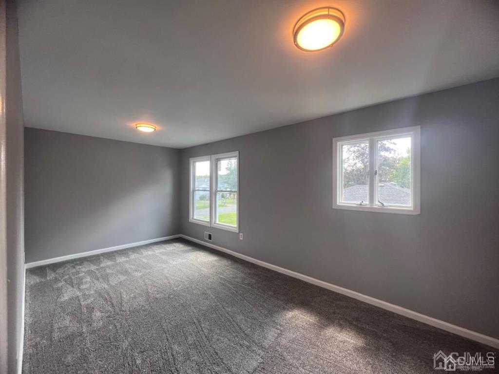 1577 Holly Road North Brunswick, NJ 08902 - Photo 11 of 15