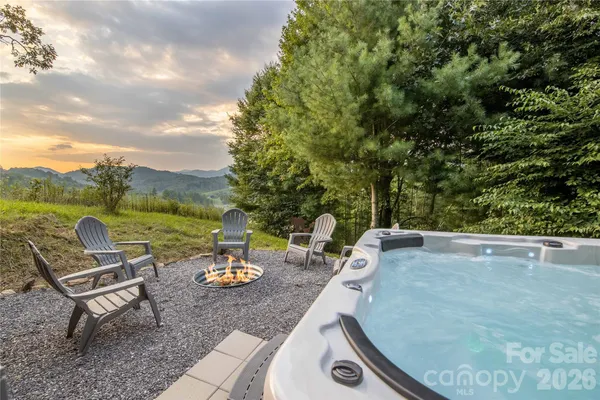 $462,000 | 348 Dandelion Lane, Burnsville, NC 28714