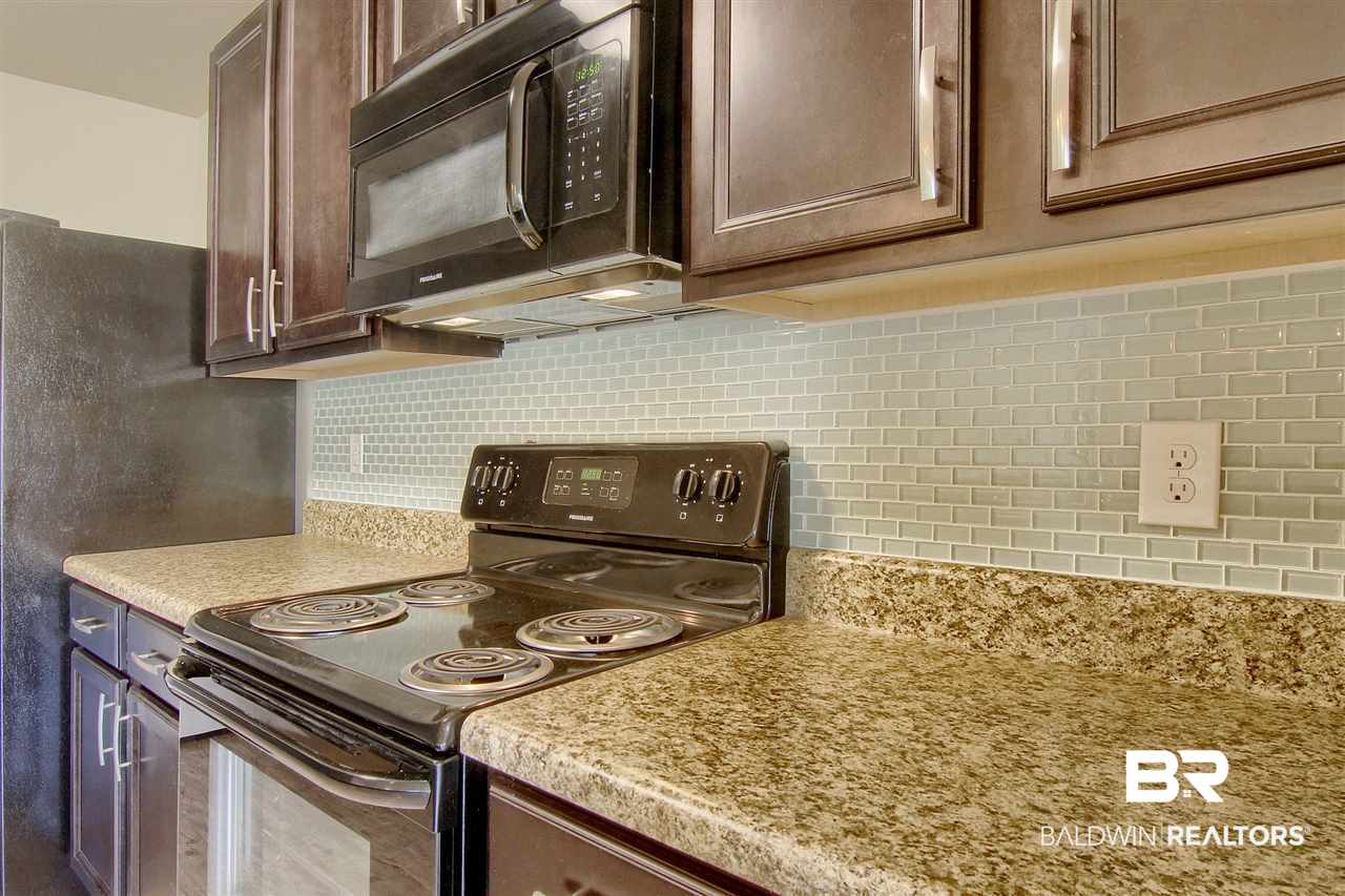 17473 Harding Drive Foley, AL 36535 - Photo 6 of 33 Updated Backsplash