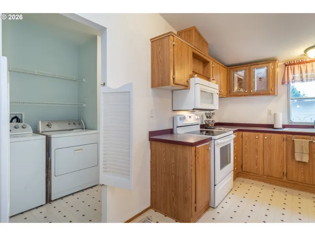 $324,990 | 189 Raintree Avenue, Sutherlin, OR 97479