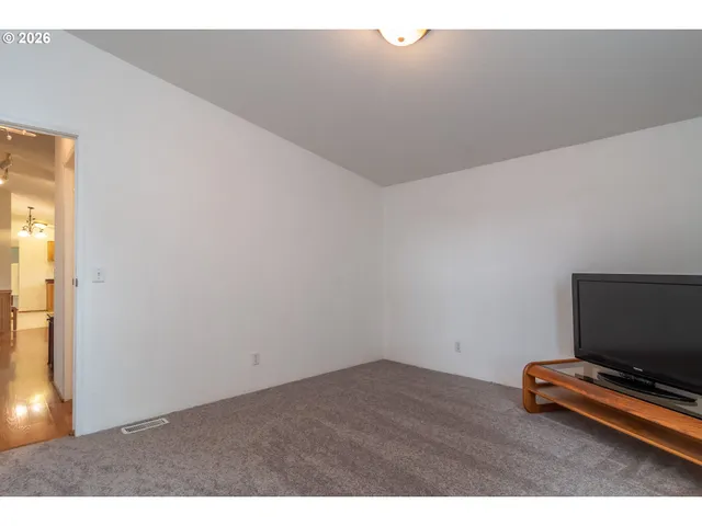 $324,990 | 189 Raintree Avenue, Sutherlin, OR 97479