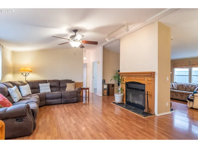 $324,990 | 189 Raintree Avenue, Sutherlin, OR 97479