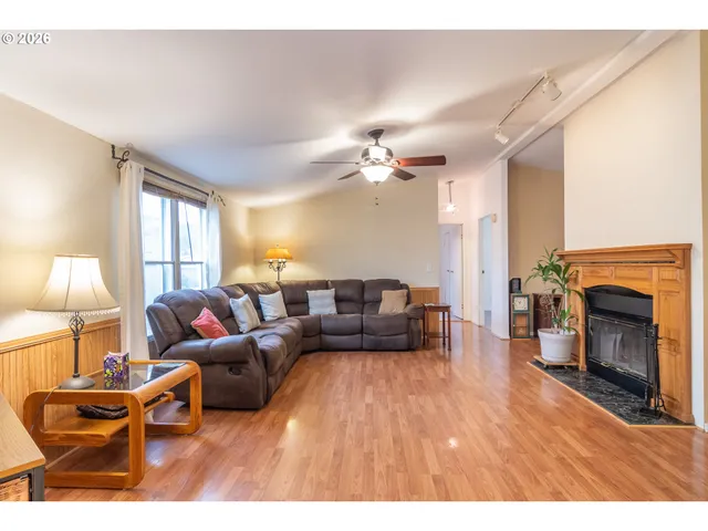 $324,990 | 189 Raintree Avenue, Sutherlin, OR 97479