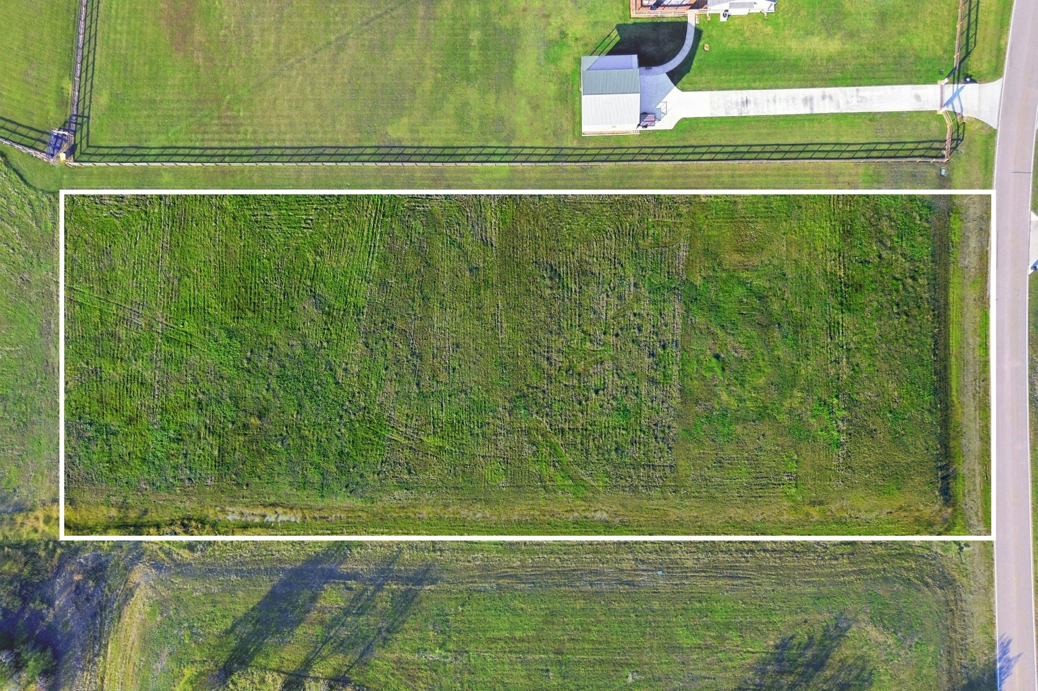 22810 Chenango Lake Drive Angleton, TX 77515 - Photo 20 of 21 a view of a tennis court