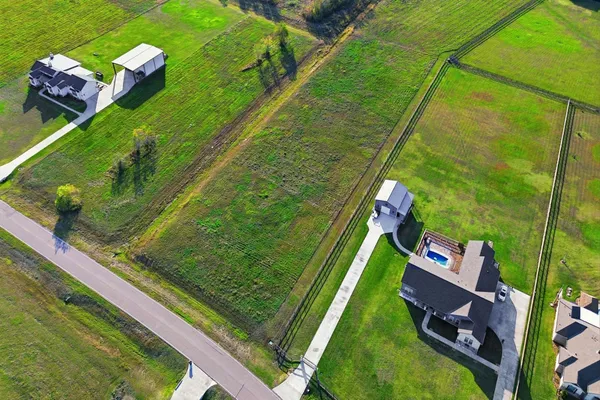 a view of an outdoor space