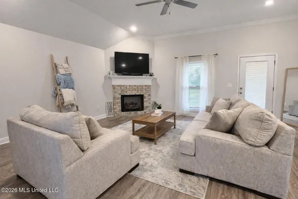 $307,999 | 631 Westfield Drive, Pearl, MS 39208