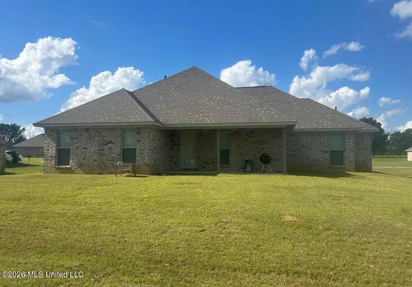 $307,999 | 631 Westfield Drive, Pearl, MS 39208