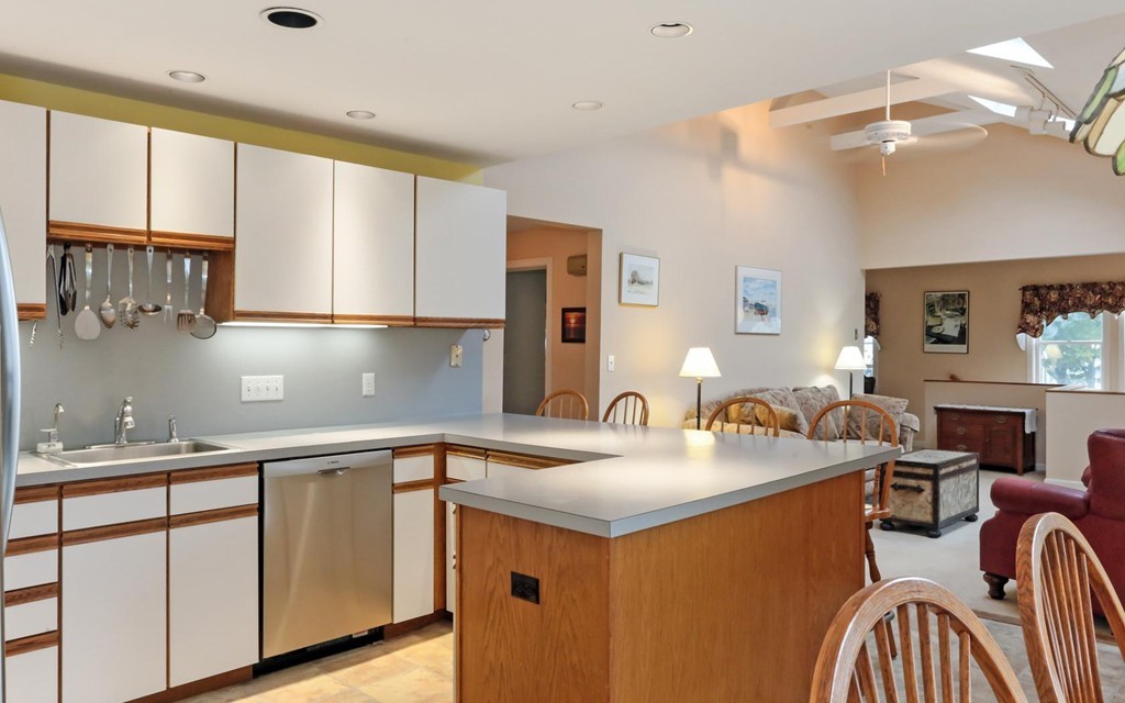 19 Garden Road Scituate, MA 02066 - Photo 6 of 29 Gallery Image 6
