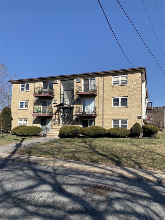 81 High Street, Unit 23 Amesbury, MA 01913 - Photo 17 of 19