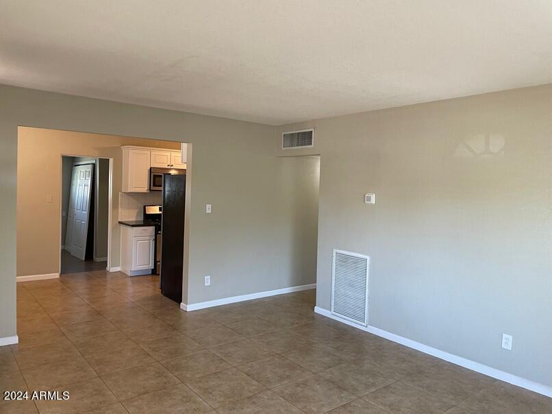 3111 North 34th Street Phoenix, AZ 85018 - Photo 4 of 15 a view of empty room