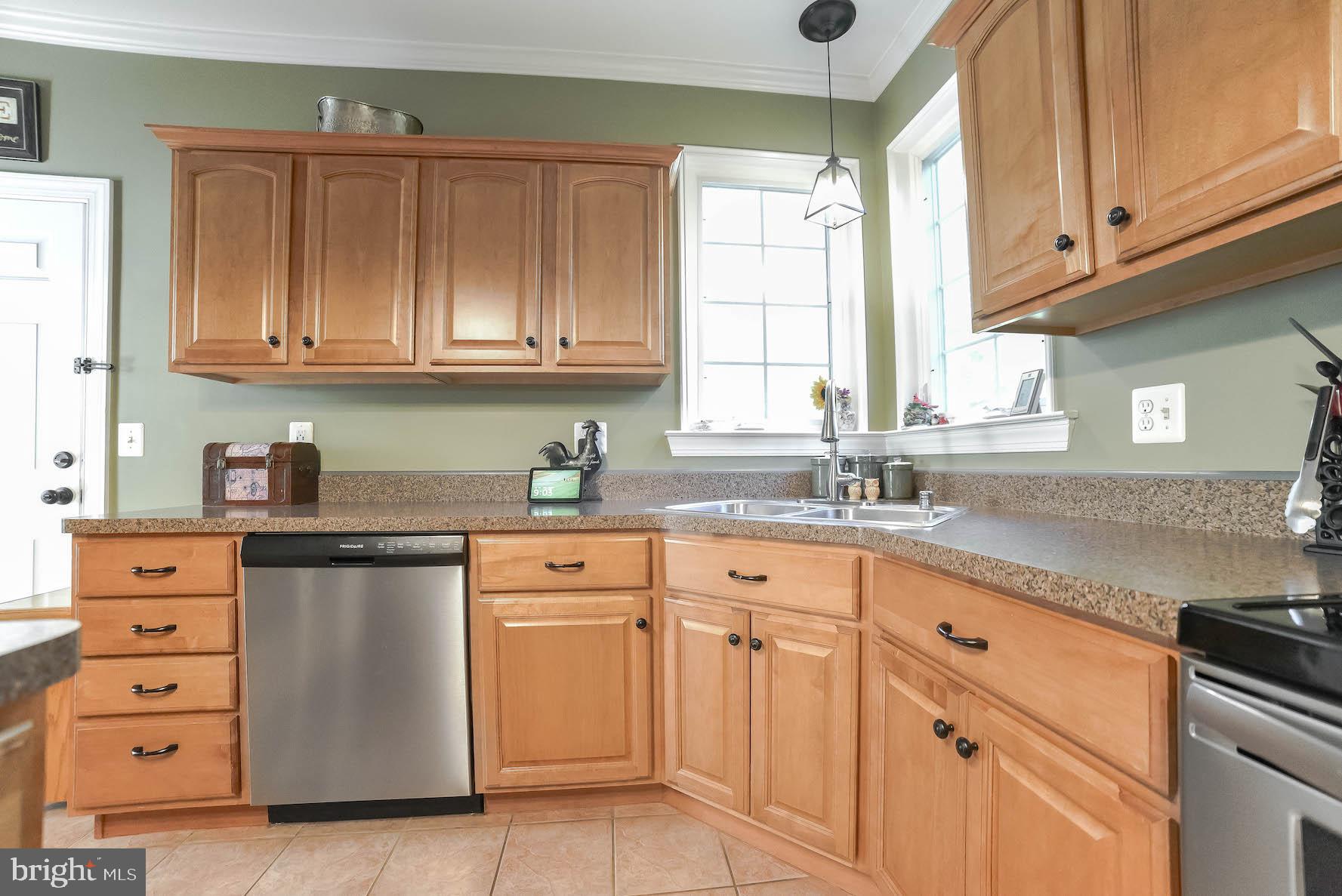 1760 Rudolph Lane Lusby, MD 20657 - Photo 22 of 65 Wrap around counters