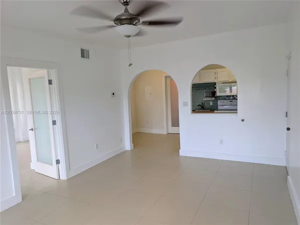 $2,300 | 934 Michigan Avenue, Unit 309, Miami Beach, FL 33139