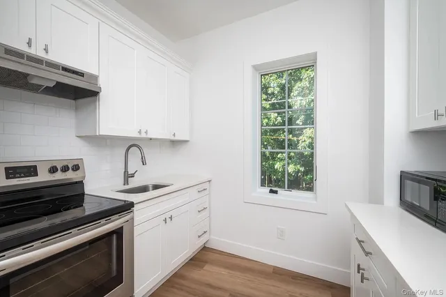 $3,500 | 270 Garden Street, Unit B, Roslyn Heights, NY 11577