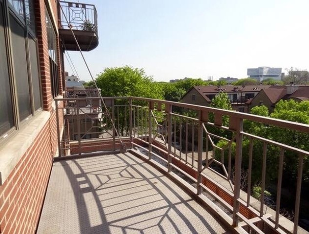 15 South Throop Street, Unit 402 Chicago, IL 60607 - Photo 14 of 17