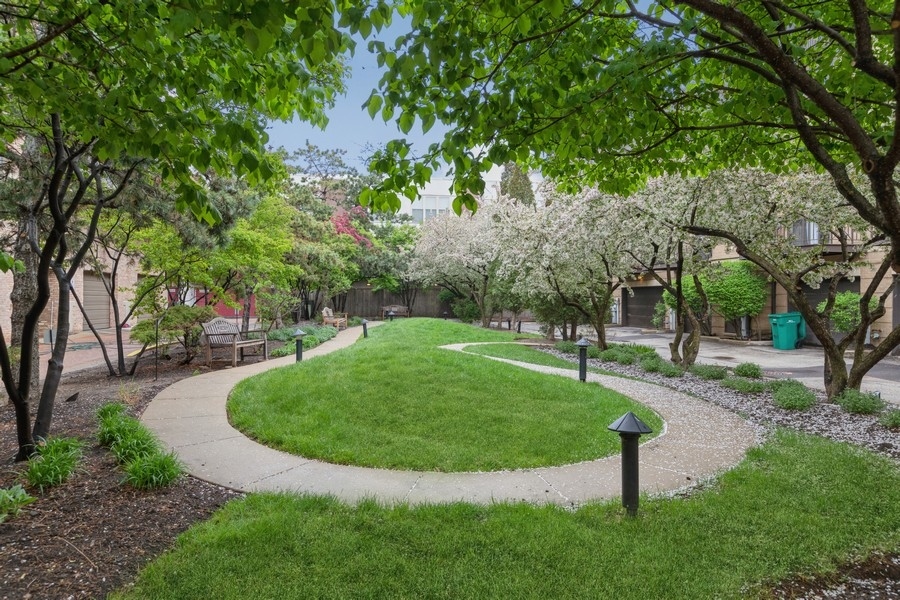 15 South Throop Street, Unit 402 Chicago, IL 60607 - Photo 17 of 17
