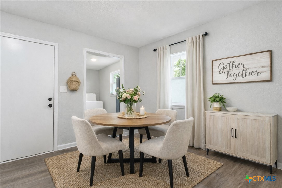 108 West Kathey Road Harker Heights, TX 76548 - Photo 11 of 36 Eat in Kitchen with AI Furniture/Decor