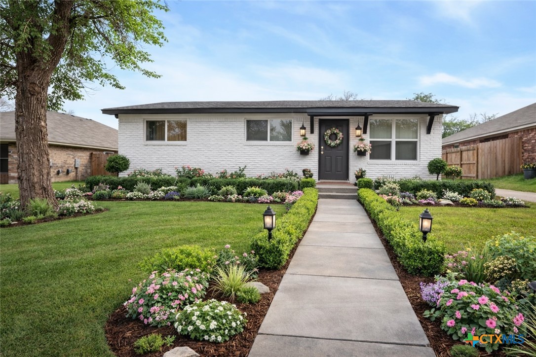 108 West Kathey Road Harker Heights, TX 76548 - Photo 2 of 36 Ai Landscaping