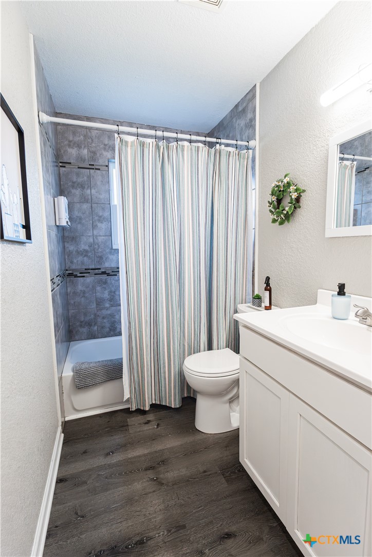 108 West Kathey Road Harker Heights, TX 76548 - Photo 30 of 36 Bathroom