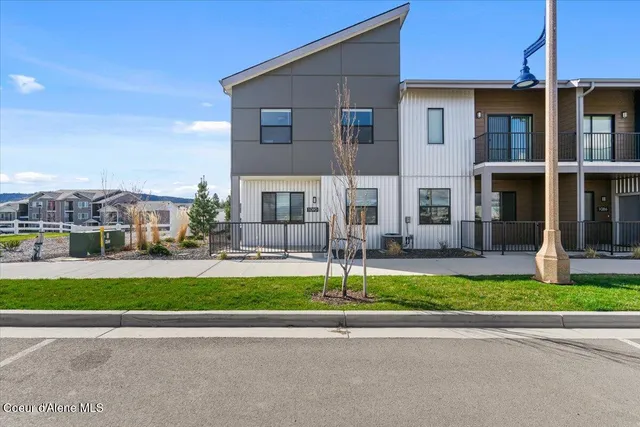 $498,000 | 1090 East 4th Avenue, Post Falls, ID 83854
