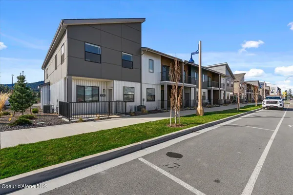 $450,000 | 1090 East 4th Avenue, Post Falls, ID 83854