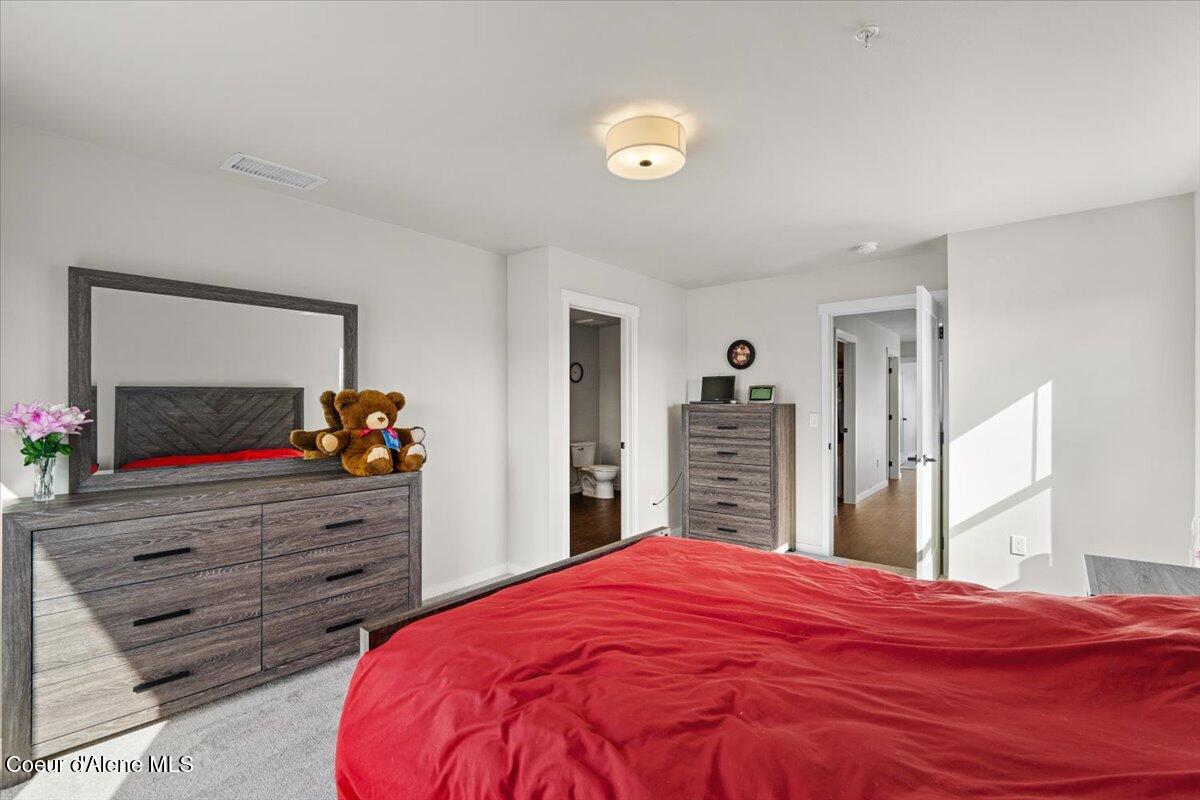 1090 East 4th Avenue Post Falls, ID 83854 - Photo 22 of 43 22-Primary bedroom