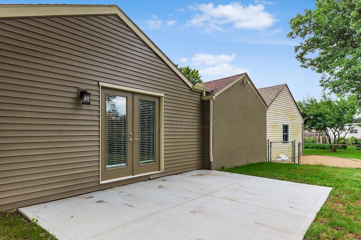 2242 Wickliffe Road Columbus, OH 43221 - Photo 4 of 41 20181031161956316855000000-o