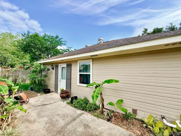 $1,500 | 10942 Neale Fraser Drive, Unit C, Baton Rouge, LA 70810