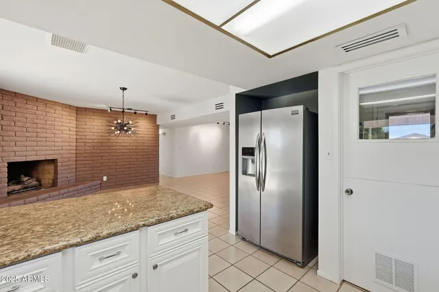 $2,400 | 1321 East Townley Avenue, Phoenix, AZ 85020