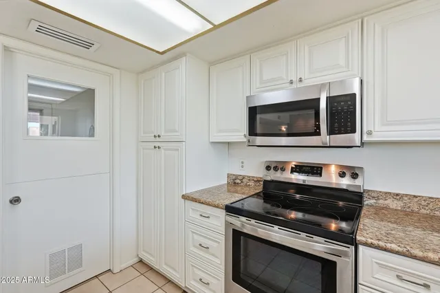 $2,400 | 1321 East Townley Avenue, Phoenix, AZ 85020