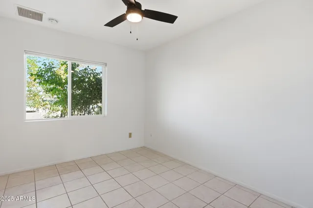 $2,400 | 1321 East Townley Avenue, Phoenix, AZ 85020