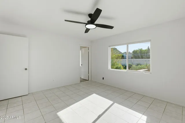 $2,400 | 1321 East Townley Avenue, Phoenix, AZ 85020