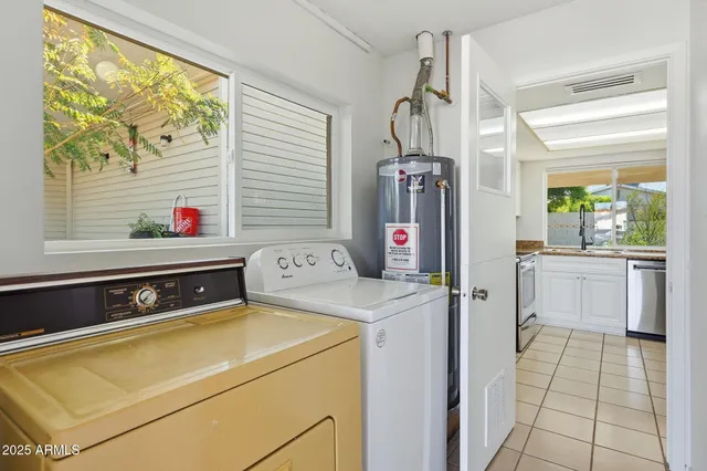 $2,400 | 1321 East Townley Avenue, Phoenix, AZ 85020