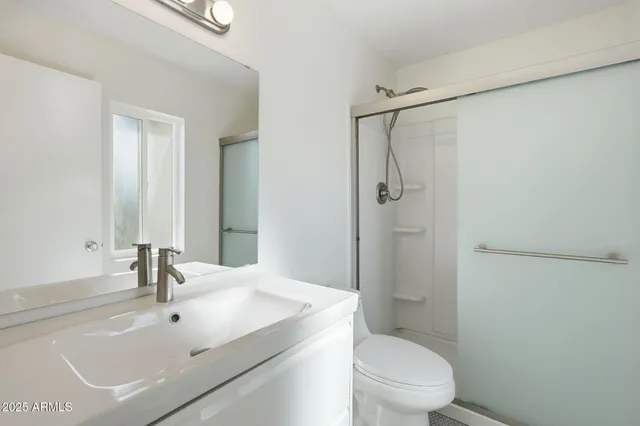 $2,400 | 1321 East Townley Avenue, Phoenix, AZ 85020