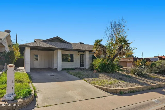 $2,400 | 1321 East Townley Avenue, Phoenix, AZ 85020