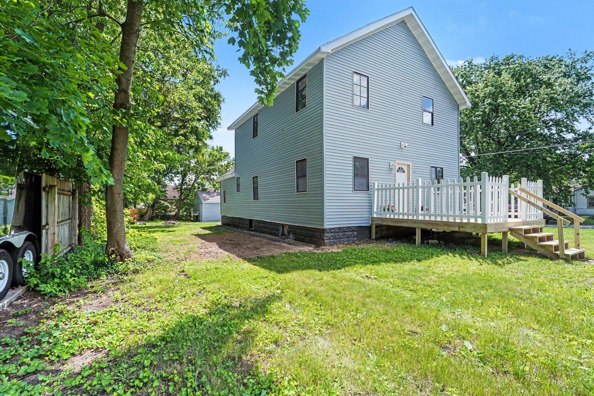 142 Rook Street Battle Creek, MI 49014 - Photo 3 of 35 003_file_4341