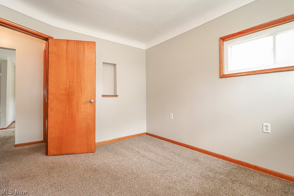 25121 Price Road Bedford, OH 44146 - Photo 25 of 33