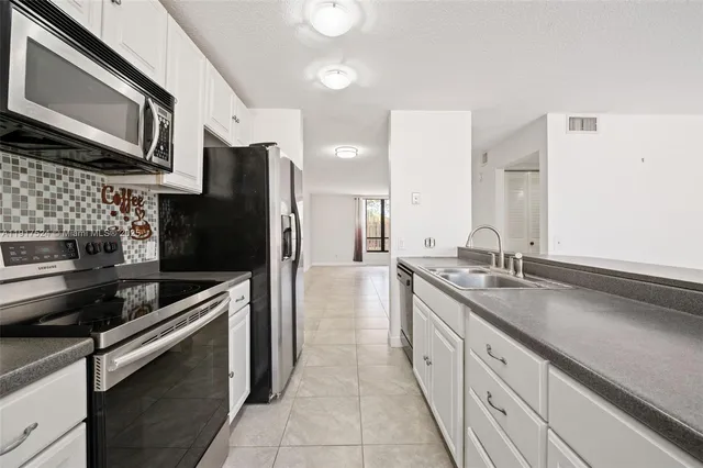 $3,250 | 1017 Northwest 124th Avenue, Unit 1017, Pembroke Pines, FL 33026