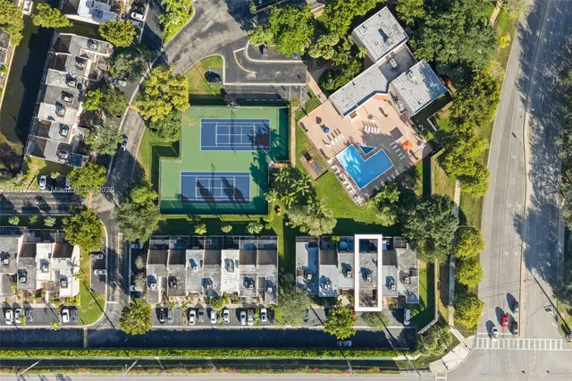 $3,250 | 1017 Northwest 124th Avenue, Unit 1017, Pembroke Pines, FL 33026