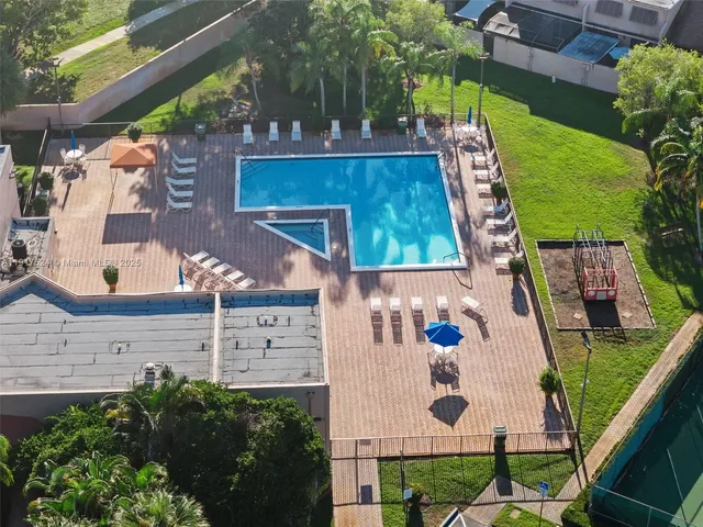 $3,250 | 1017 Northwest 124th Avenue, Unit 1017, Pembroke Pines, FL 33026