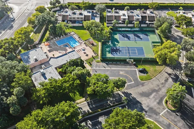 $3,250 | 1017 Northwest 124th Avenue, Unit 1017, Pembroke Pines, FL 33026