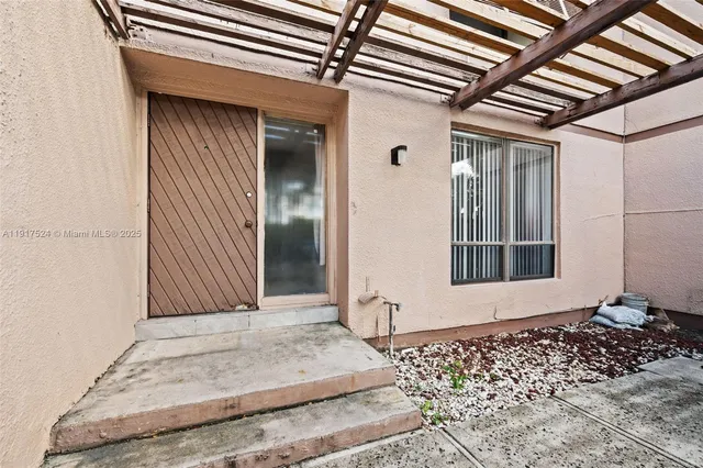 $3,250 | 1017 Northwest 124th Avenue, Unit 1017, Pembroke Pines, FL 33026