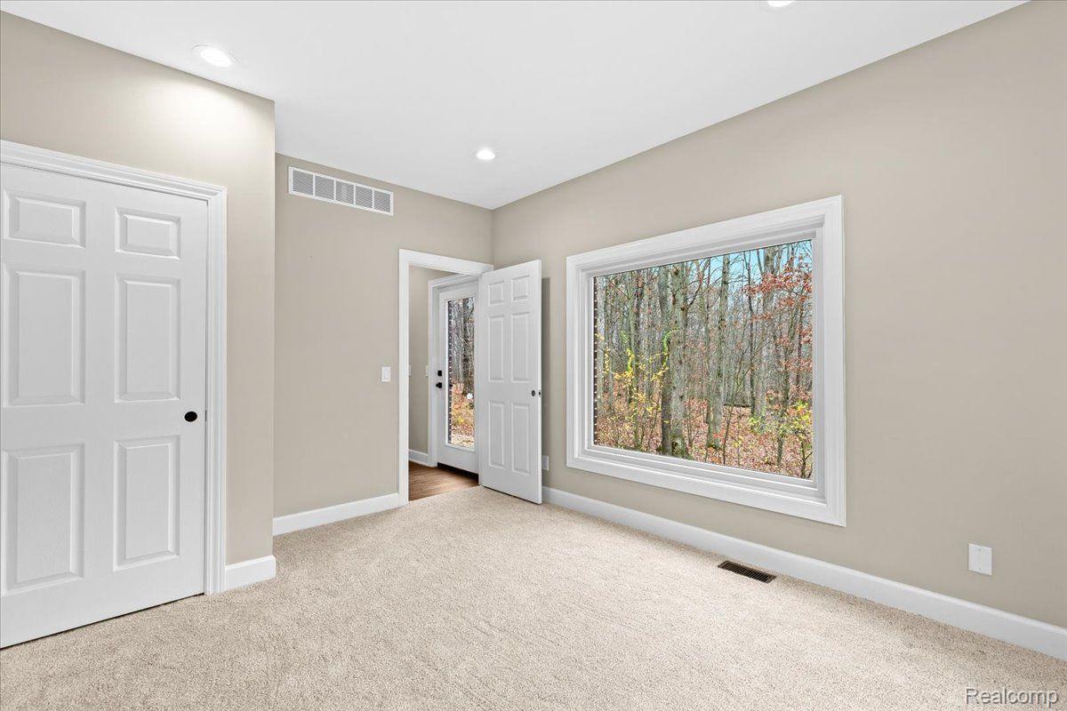 19297 Hickory Ridge Road Fenton, MI 48430 - Photo 20 of 52 19297 Hickory Ridge Rd