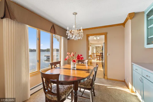 $725,000 | 998 Kohlman Court, Maplewood, MN 55109