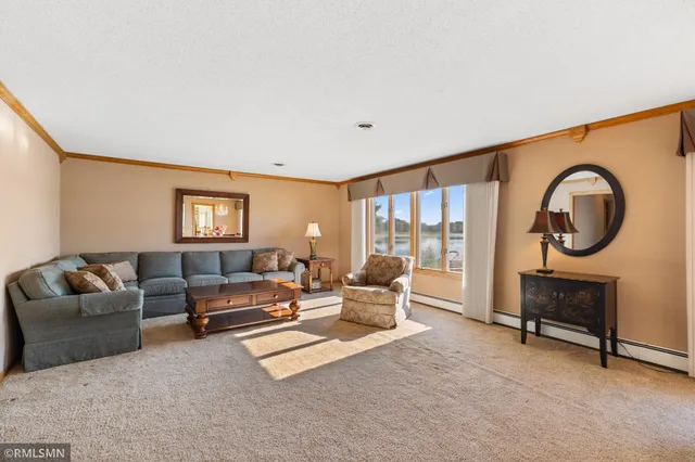 $750,000 | 998 Kohlman Court, Maplewood, MN 55109