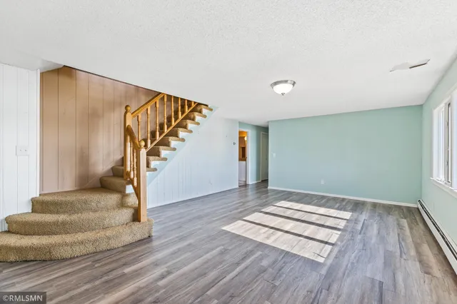 $725,000 | 998 Kohlman Court, Maplewood, MN 55109