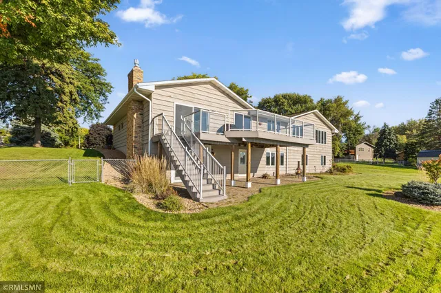 $725,000 | 998 Kohlman Court, Maplewood, MN 55109